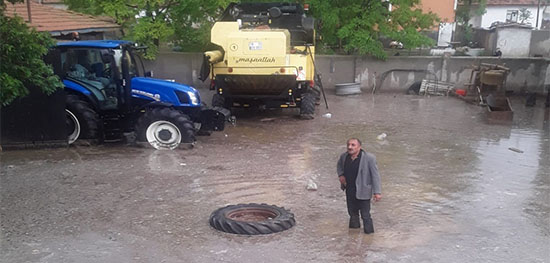  EKİLİ TARIM ARAZİLERİNİ SU BASTI