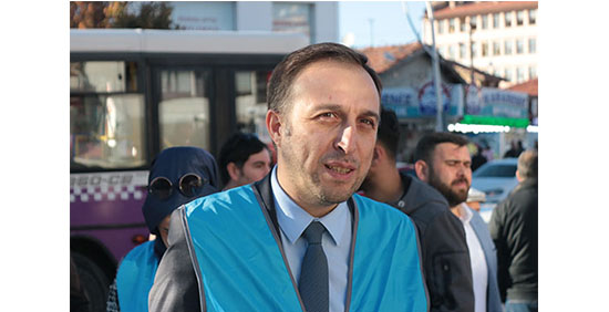 MAVİ YELEK GİYİP SOKAĞA ÇIKACAKLAR