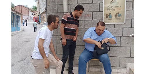 GAZETECİ MUTTALİP YALÇIN’DAN  ÖRNEK DAVRANIŞ